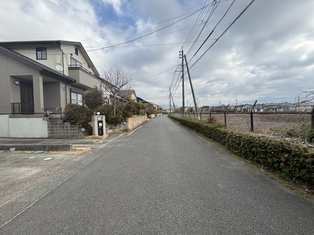 【前面道路含む現地写真】 | 菊池郡大津町美咲野