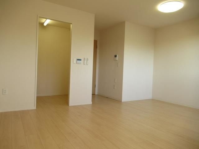 ＢＬＵＥ　ＴＥＲＲＡⅡの居間・リビング