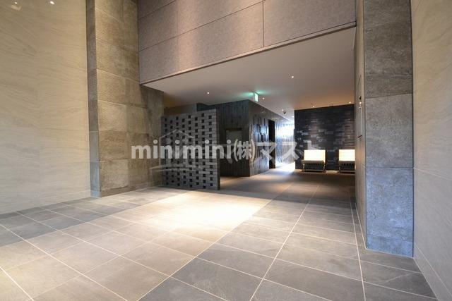 ファーストフィオーレ難波南パークサイドのロビー