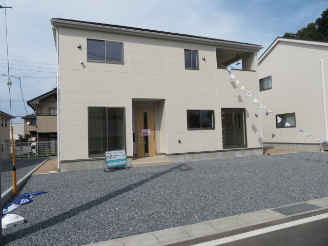 高崎市吉井町吉井川第3（全5棟）2号棟の前面道路含む現地写真