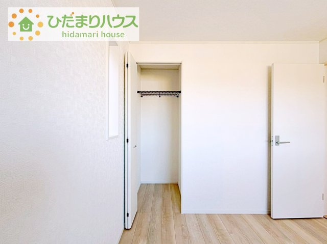 【収納】 | 龍ケ崎市城ノ内第9　新築戸建　1号棟 | クローゼットタイプの収納は荷物がどこにあるかすぐに見つかります！