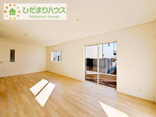 【居間・リビング】 | 龍ケ崎市城ノ内第9　新築戸建　1号棟 | 早くお仕事終わらせて、家に帰りたくなるようなリビングです(^^♪