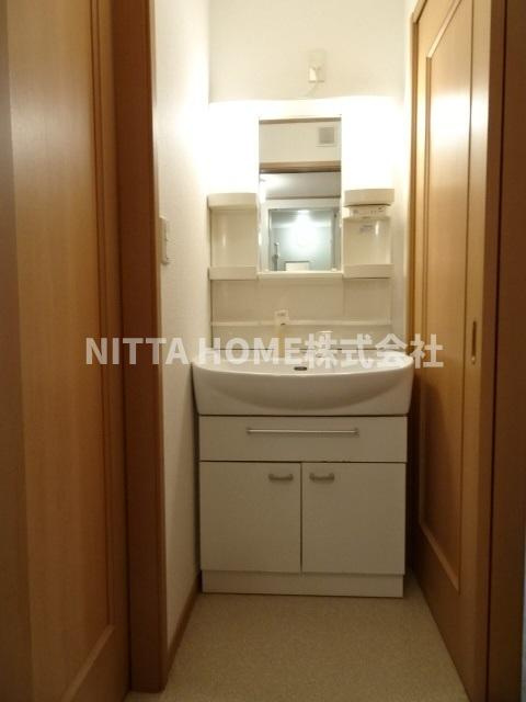 グランツ　オークの洗面所|独立洗面化粧台完備!(^^)!