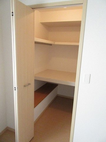 ウィステリア　ガーデン　Ｂの収納|たっぷりとした収納スペースです