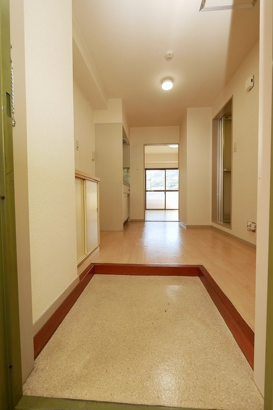 ドゥエリングビルの玄関|ドゥエリングビル401