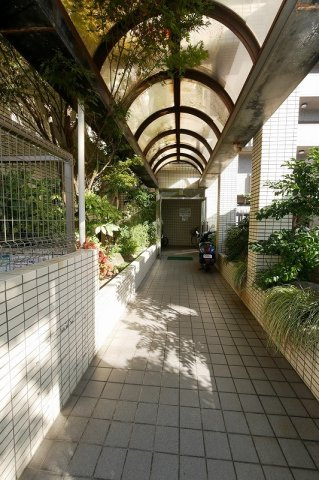 ドゥエリングビルのロビー|ドゥエリングビル401　