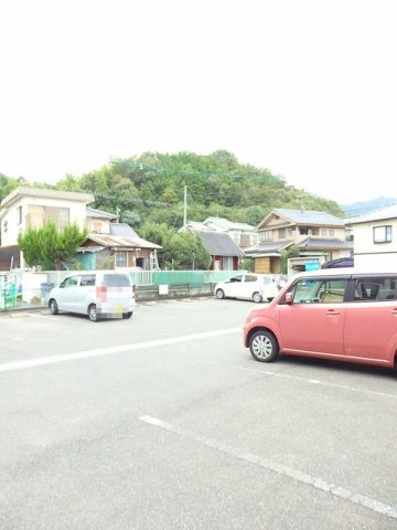 ソレアード石井　Ｂの駐車場|カースペースがあります