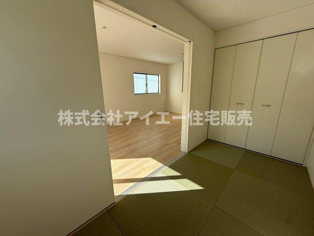 ♥♥南城市佐敷佐敷第1-2号棟（全3棟）の和室|和室ならではの温かな和の空間で寛ぎの時間を過ごせます