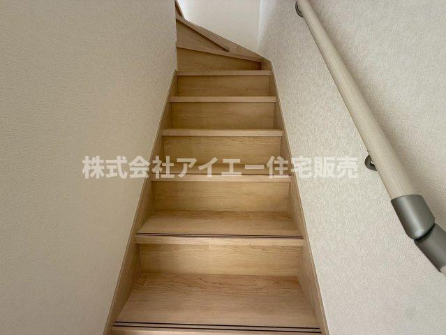 ♥♥南城市佐敷佐敷第1-2号棟（全3棟）の内装|明るい色調の室内です