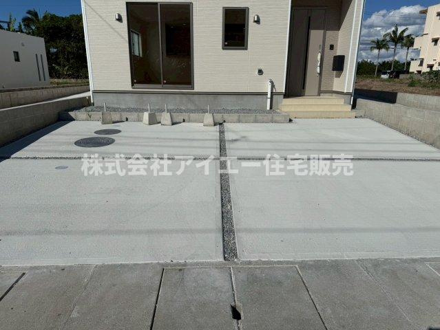 ♥♥南城市佐敷佐敷第1-2号棟（全3棟）の駐車場|駐車スペースもあります