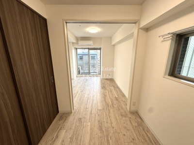 【洋室】 | プレサンス江戸堀 | 南向きバルコニーに面する☆