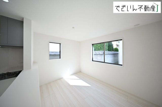 【居間・リビング】 | GRAFARE久喜市久喜東10期　新築住宅 | ≪3号棟≫
現地(2026年6月撮影)