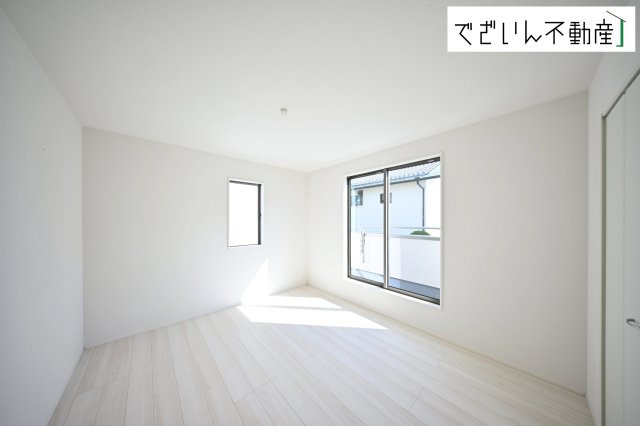 【洋室】 | GRAFARE久喜市久喜東10期　新築住宅 | ≪3号棟≫
現地(2026年6月撮影)