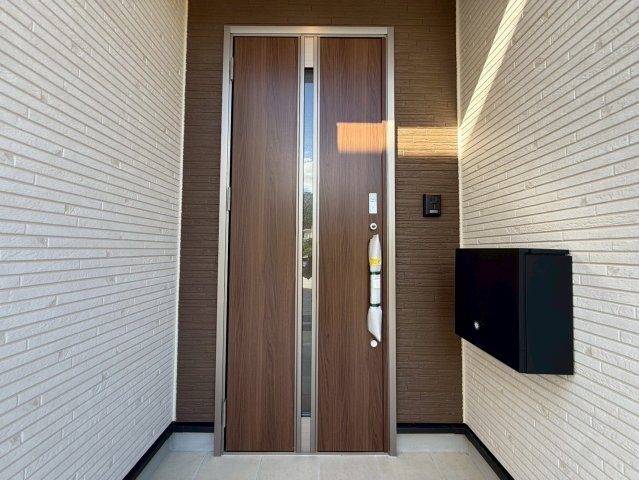 ♥♥南城市佐敷佐敷第1-3号棟（全3棟）の玄関|シンプルで使いやすい玄関です