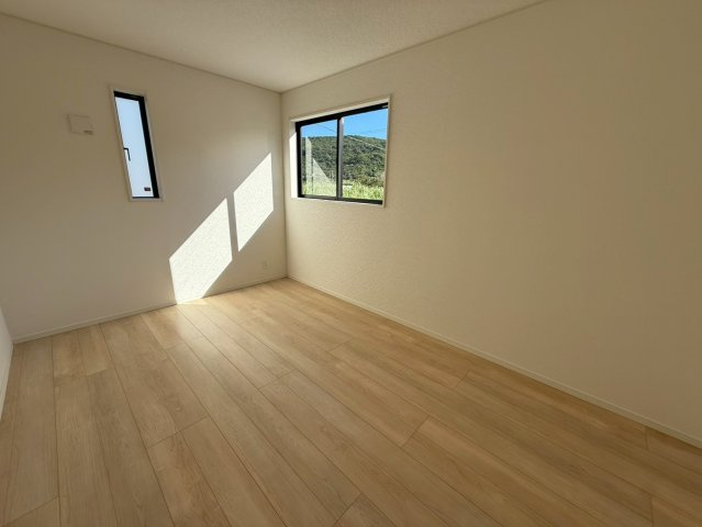 ♥♥南城市佐敷佐敷第1-3号棟（全3棟）の洋室|明るい洋室です