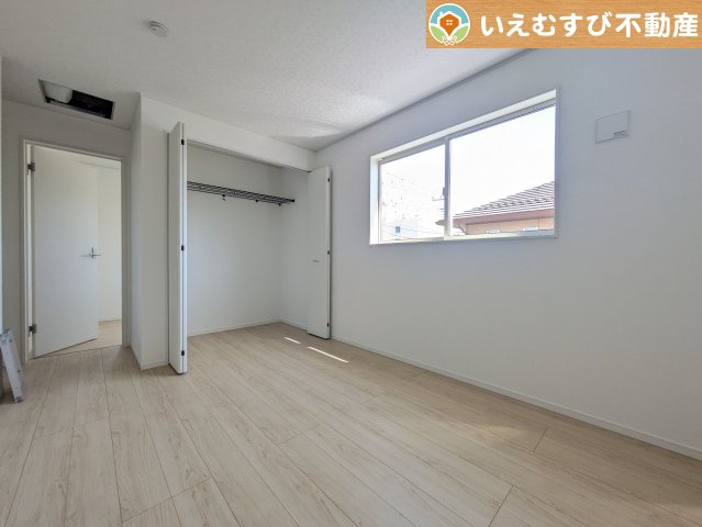 Cradle garden　熊谷市久保島第3の洋室|ナチュラルな色合いが落ち着くお部屋
シンプルな内装のお部屋なので自分でコーディネートしても楽しそうですね♪