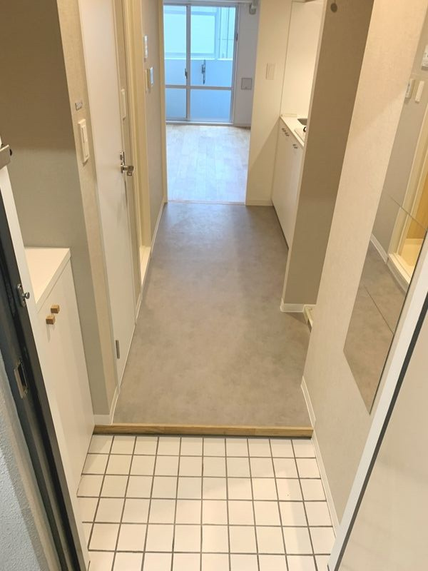 コスモリード幡ヶ谷の玄関