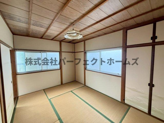 村野東町戸建　賃貸の和室|和室がひろがる居住スペース