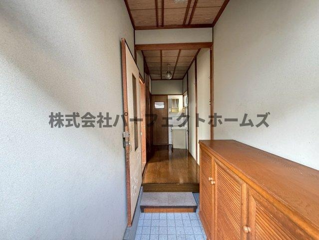 村野東町戸建　賃貸の内装|明るい色調の室内です