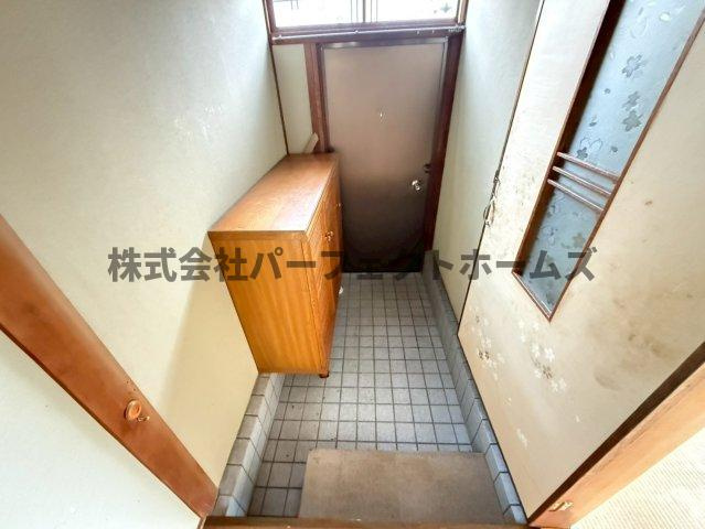 村野東町戸建　賃貸の玄関|シンプルで使いやすい玄関です