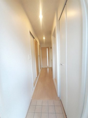 【玄関】 | フェリオ | 明るい玄関です