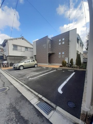 【駐車場】 | フェリオ | 駐車場があるので、車を買う予定の方も安心です