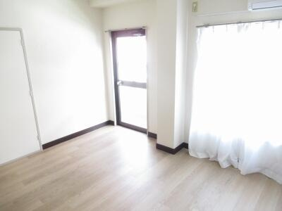 ※別号室写真使用してます。