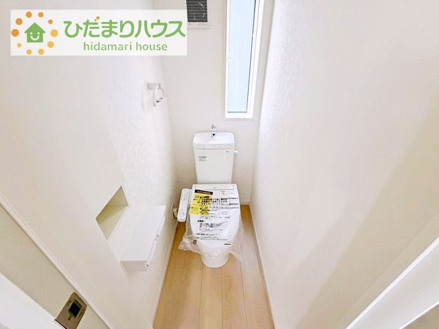 【トイレ】 | 龍ケ崎市城ノ内第9　新築戸建　3号棟 | 白を基調としたトイレは、インテリア次第でどんな空間になるかワクワクしますね♪