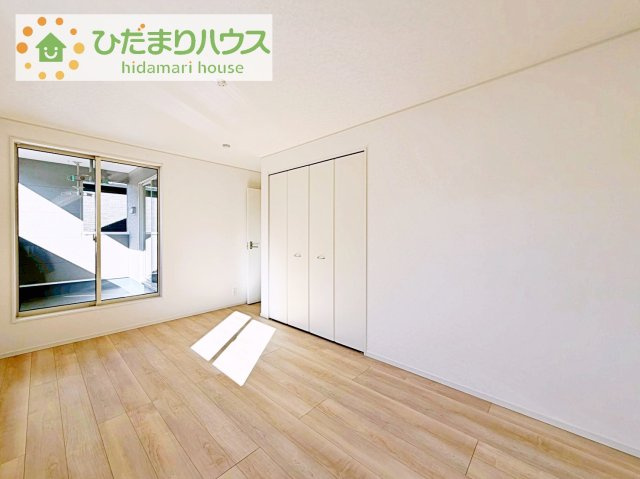 【寝室】 | 龍ケ崎市城ノ内第9　新築戸建　3号棟 | 大きなベッドを置いても余裕の広さの主寝室♪