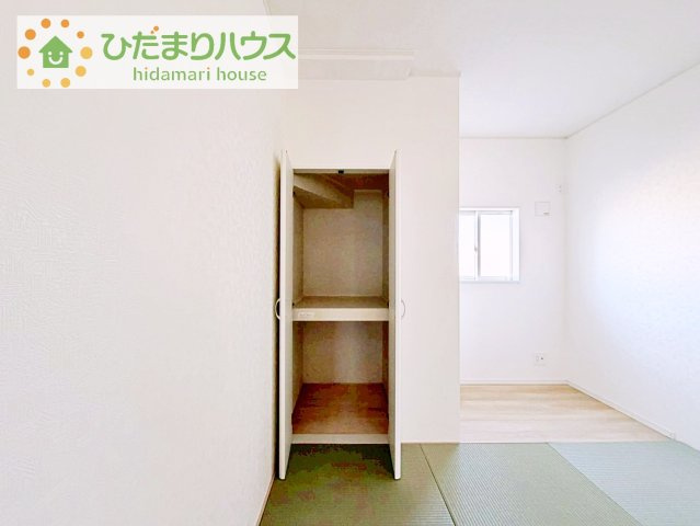 【収納】 | 龍ケ崎市城ノ内第9　新築戸建　3号棟 | 和室にも大容量のクローゼット完備！
お布団やお子様のおもちゃなどがスッキリ収納できますね(^^♪