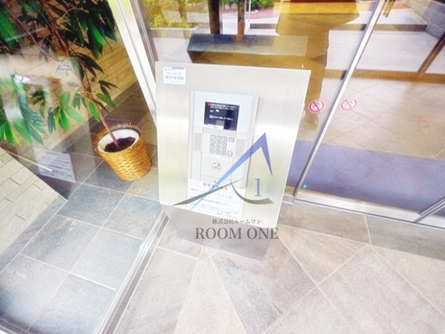 パルメゾン見次公園のセキュリティ|オートロックです。