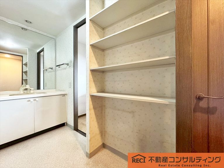 コート甲子園南3番館の収納