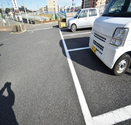 サンモール豊田の駐車場