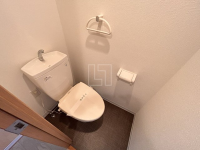 【トイレ】 | ジュネーゼグラン上本町 | ジュネーゼグラン上本町　温水洗浄便座