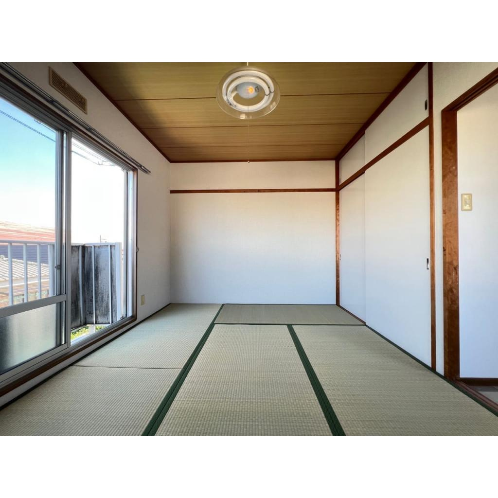 パナハイツ青谷の内装|明るい色調の室内です