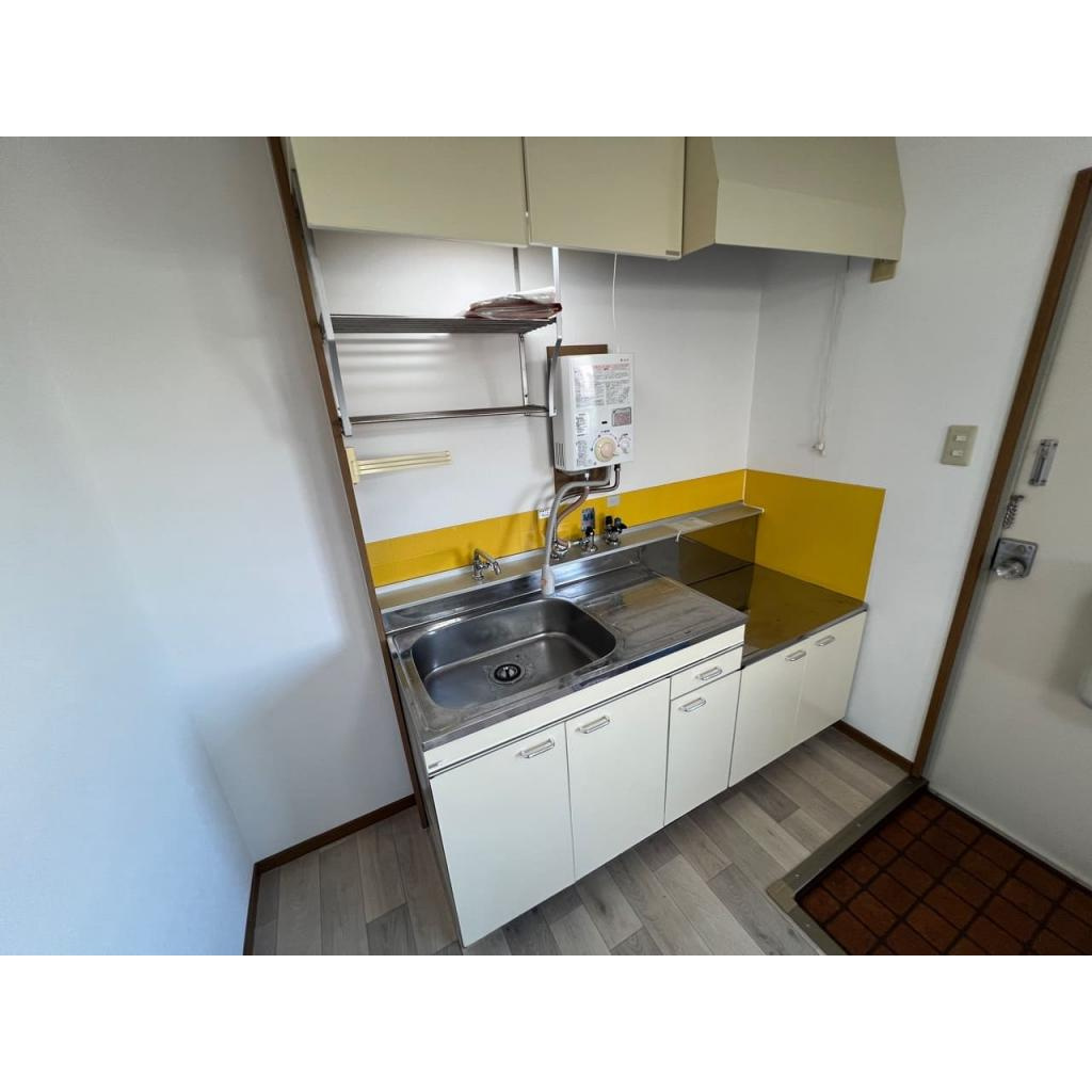 パナハイツ青谷のキッチン|コンパクトなキッチンで掃除もラクラク