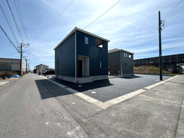 【商談中】クワイエ　大垣市平町第２　全4区画分譲の前面道路含む現地写真|■前面道路　■ヤマダ不動産　株式会社リライフ　
■夢のマイホーム購入をフルサポートします！