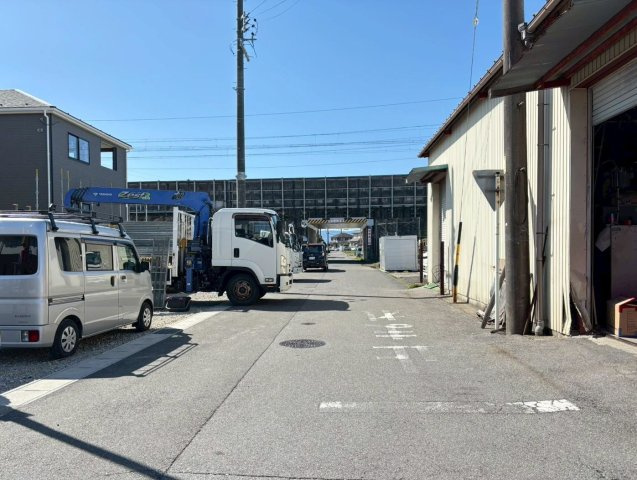 クワイエ　大垣市平町第２　全4区画分譲の前面道路含む現地写真|「現地（2026年1月13日）撮影」　
■前面道路　
■ヤマダ不動産　株式会社リライフ