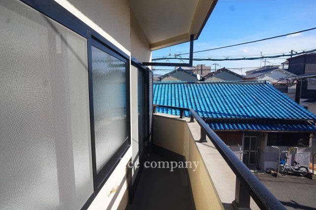 【バルコニー】 | 東大阪市若江西新町3丁目 | 2階、南向きのバルコニーです☆