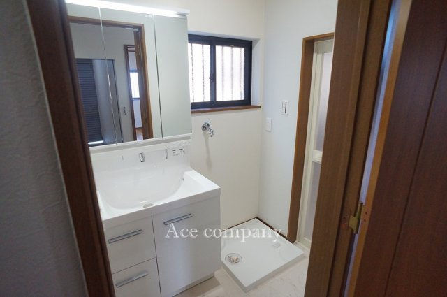 【ランドリースペース】 | 東大阪市若江西新町3丁目 | 洗面台・洗濯パン新調です☆