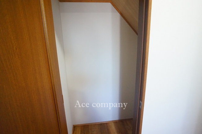 【収納】 | 東大阪市若江西新町3丁目 | 1階、廊下にある収納です♪