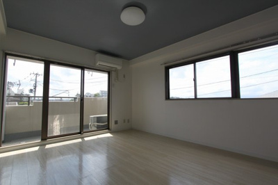 【洋室】 | 第2サンハイツ台原 | 8.8帖