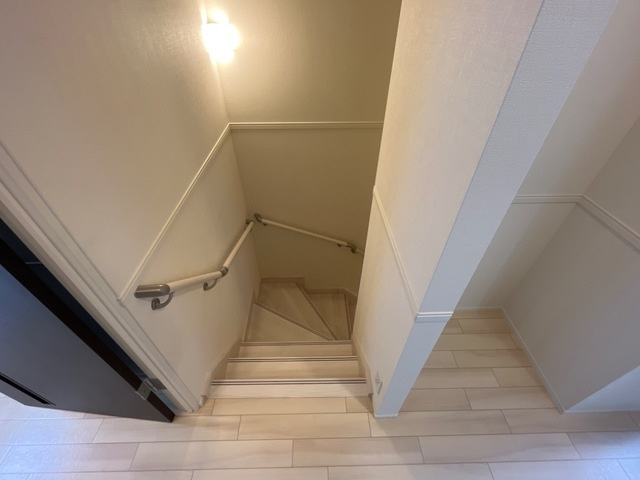 仮称）山形市南原町１丁目新築アパート|階段(イメージ)