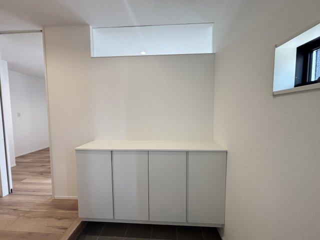 MELDIA緑区黒沢台11905②｜名古屋市の戸建ならホームアップの玄関|玄関にはシューズボックス