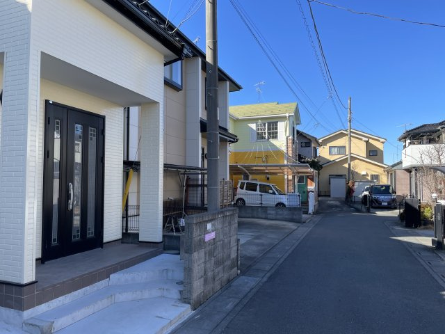 【前面道路含む現地写真】 | 深谷市上野台　中古戸建