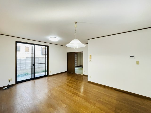 【居間・リビング】 | 深谷市上野台　中古戸建