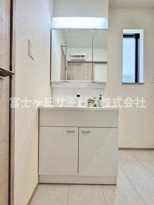 【独立洗面台】 | 島田市中河 新築一戸建て A号棟 | 朝の身支度に便利な独立洗面台です