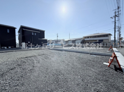 【外観】 | 島田市中河 新築一戸建て A号棟 | 現在建築中の外観画像です。ご内覧は同じメーカーの完成物件へご案内いたしますので、いつでもご相談ください！