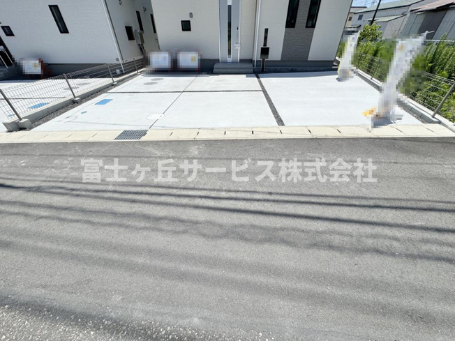 【駐車場】 | 島田市中河 新築一戸建て A号棟 | 車種により3台駐車可能です