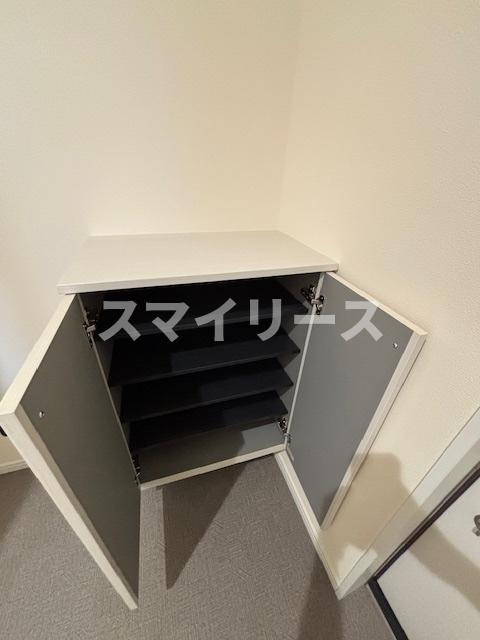 AJ南流山の玄関